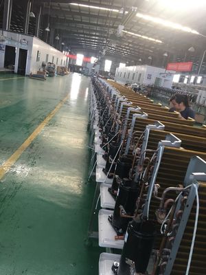 プールのヒート ポンプの燃焼の低温凝縮の部屋に水をまく空気