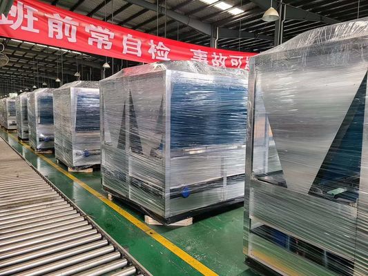 住宅の暖房のための空気源のヒート ポンプの給湯装置